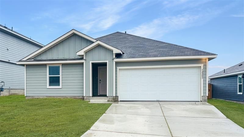 12205 Horseshoe Field Bnd, Mustang Ridge, TX 78610 Main Photo