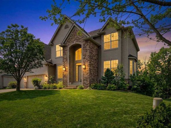 6340 Highland Hills Boulevard S, Cottage Grove, MN 55016