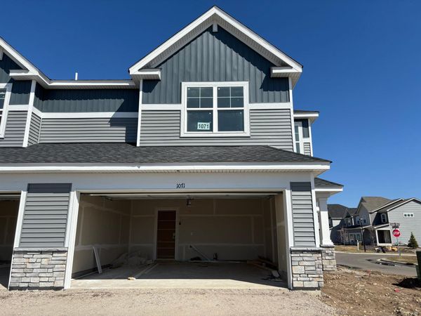 1071 Anmeadle Row, Rosemount, MN 55068