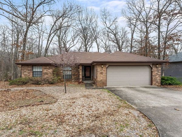 13 Coventry Drive, Bella Vista, AR 72714