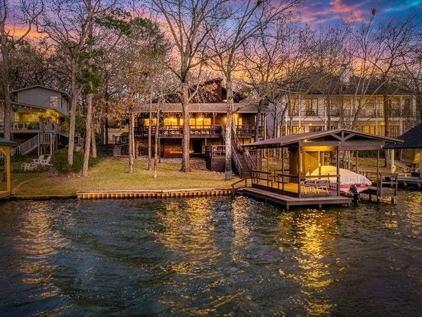 542 Hideaway Lane E, Hideaway, TX 75771