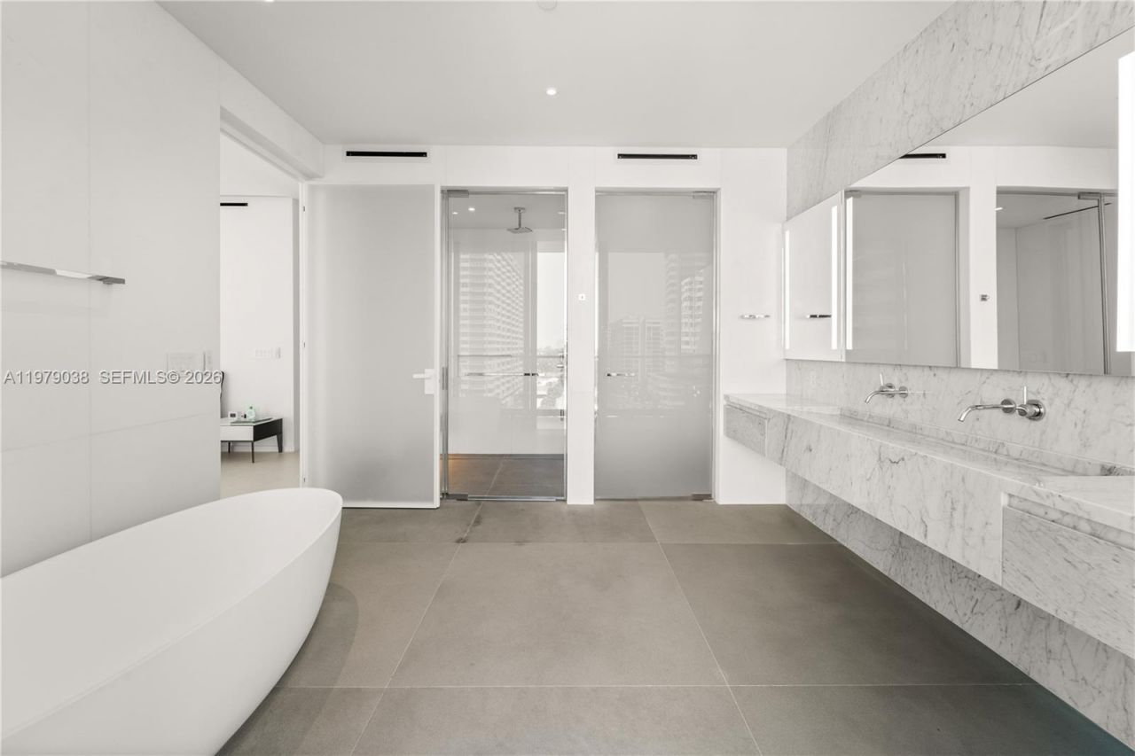 2000 S Ocean Dr, Unit 8A, Hallandale Beach, FL 33009 Photo