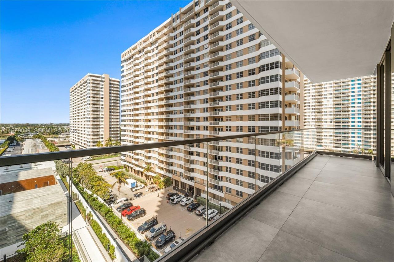 2000 S Ocean Dr, Unit 8A, Hallandale Beach, FL 33009 Photo
