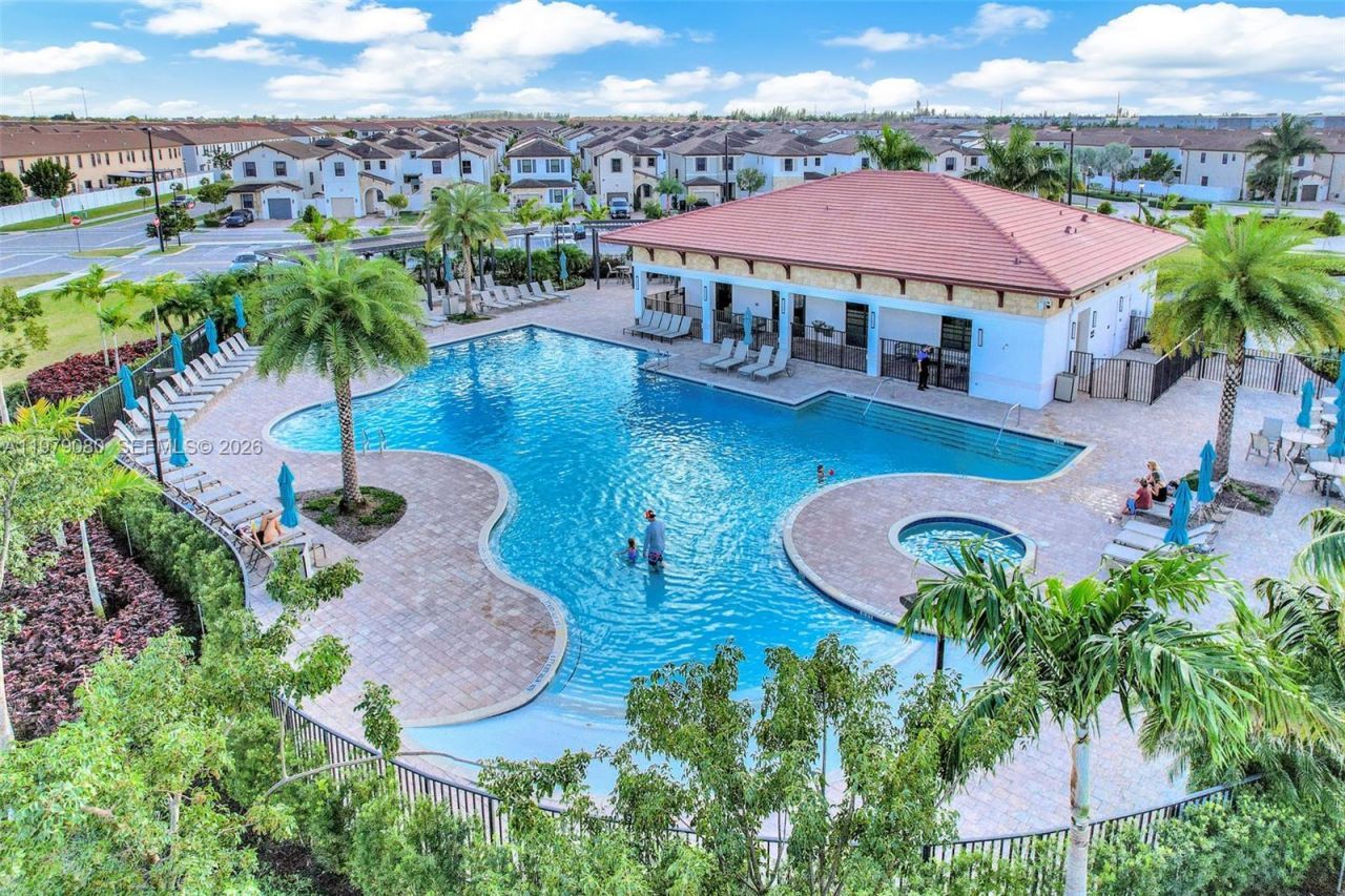 3321 W 105th Pl , Hialeah, FL 33018 Photo