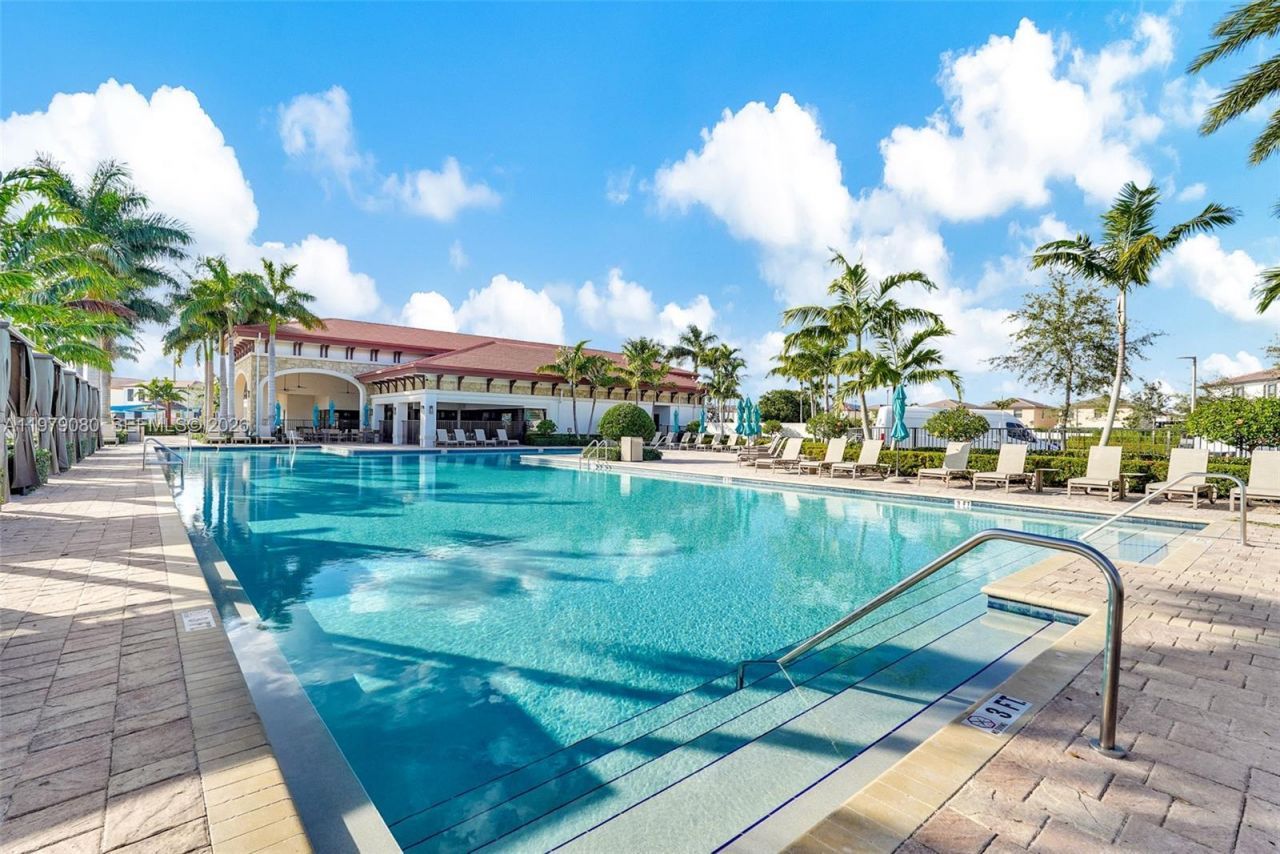 3321 W 105th Pl , Hialeah, FL 33018 Photo