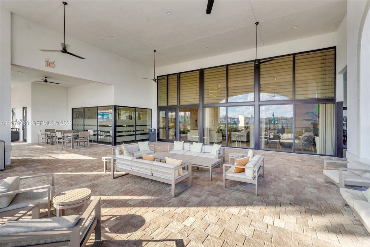 3321 W 105th Pl , Hialeah, FL 33018 Photo