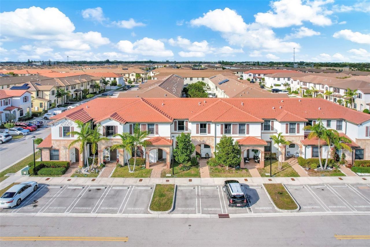 3321 W 105th Pl , Hialeah, FL 33018 Photo