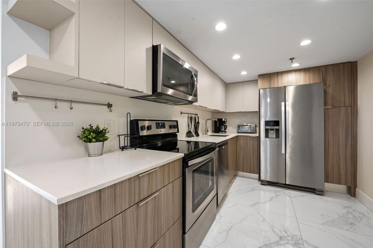 20505 E Country Club Dr, Unit 1231, Aventura, FL 33180 Photo