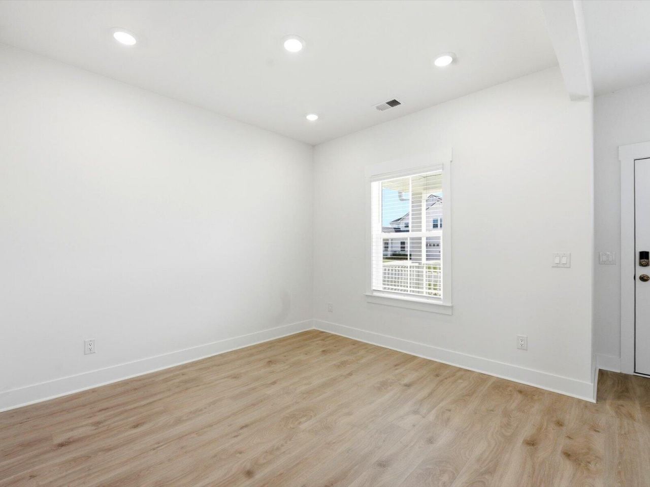 408 Radiant Blue Way Photo 14
