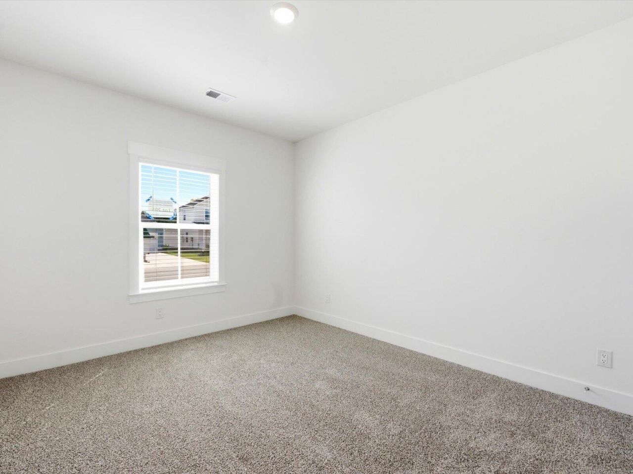 408 Radiant Blue Way Photo 20