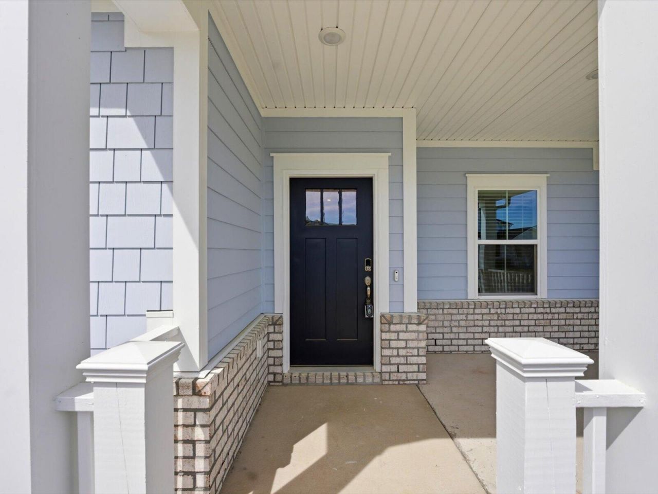 408 Radiant Blue Way Photo 9