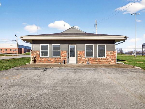 703 N Maple Street, Orleans, IN 47452