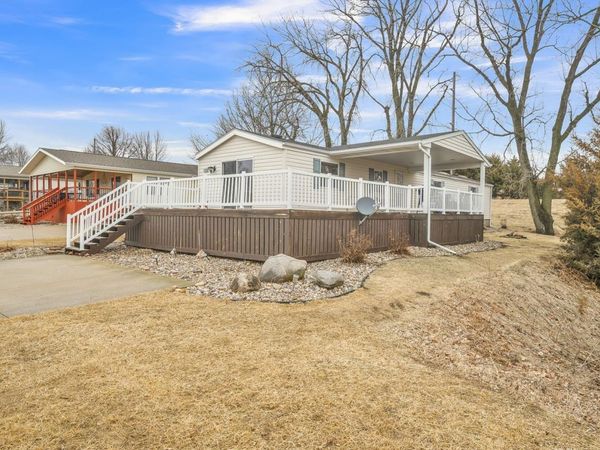 1206 Wood Duck Road, Arnolds Park, IA 51331