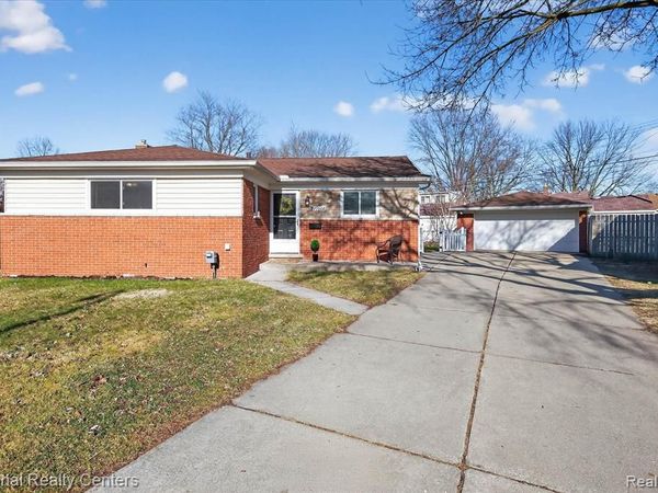 29806 Malvern Street, Westland, MI 48185