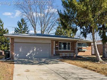 36236 Arlene Drive, Sterling Heights, MI 48310