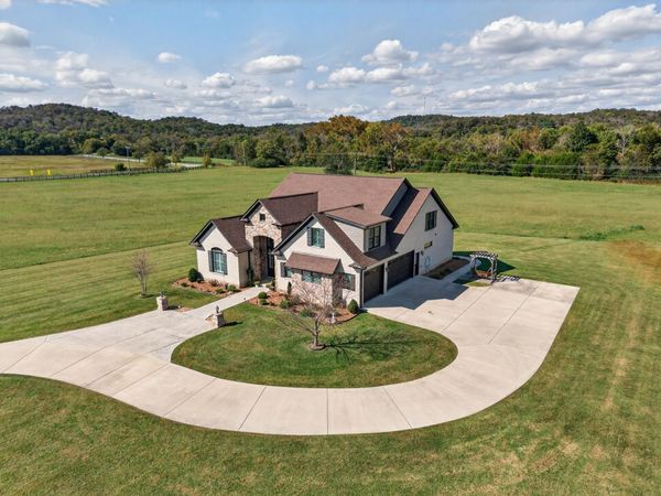 110 Barley Dr , Fayetteville, TN 37334