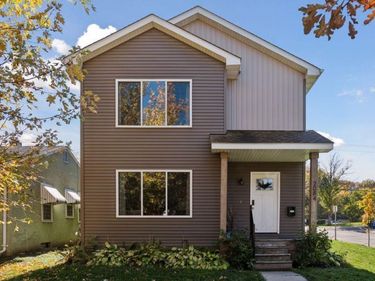 2084 E Reaney Avenue, Saint Paul, MN 55119