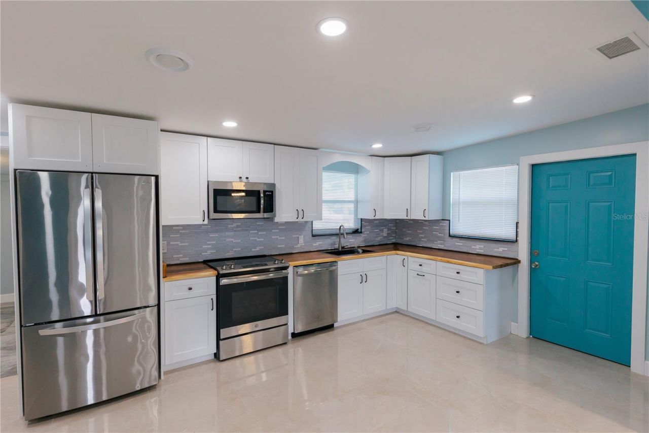 300 53rd Street W, Bradenton, FL 34209 Photo