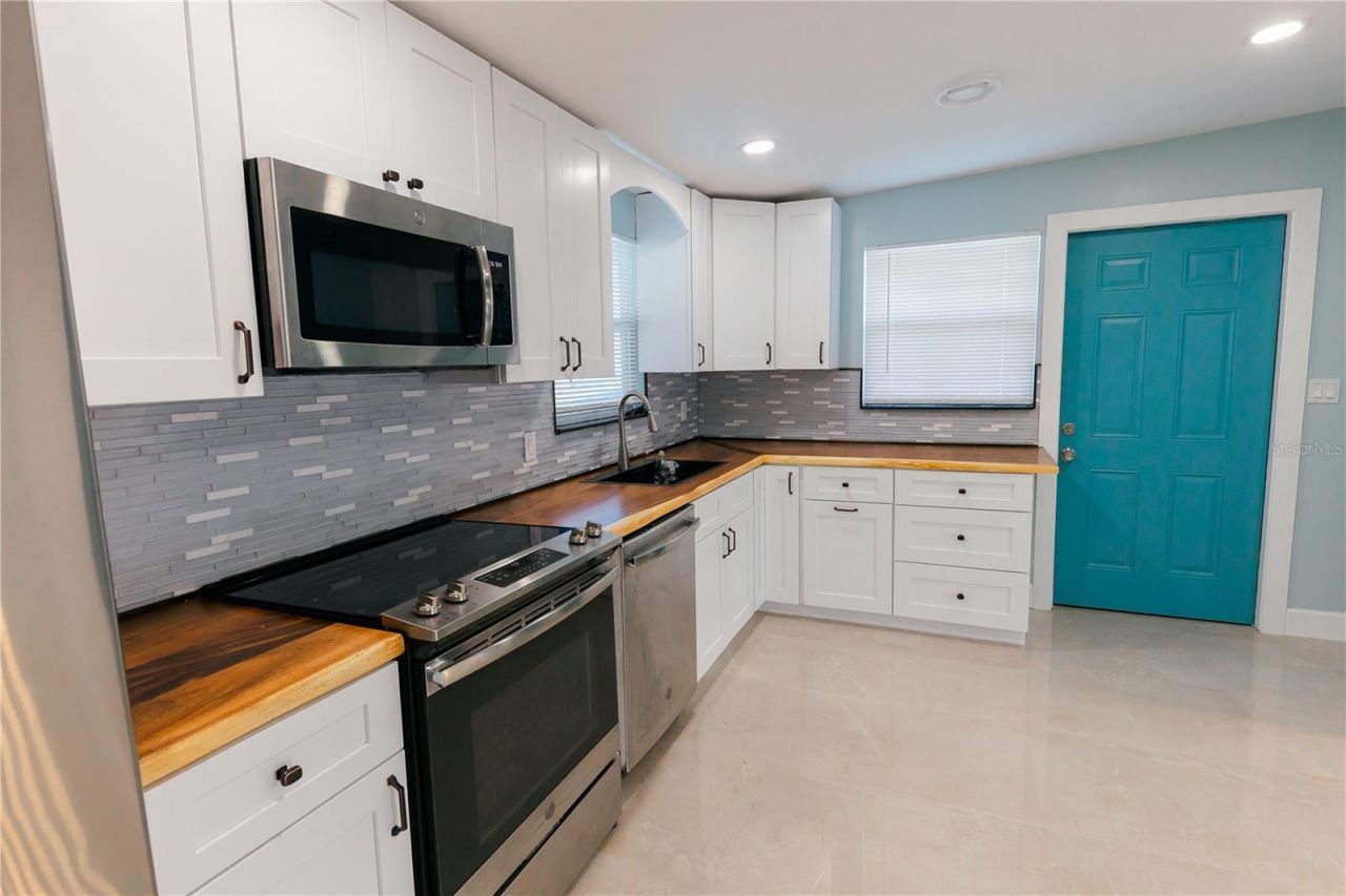 300 53rd Street W, Bradenton, FL 34209 Photo