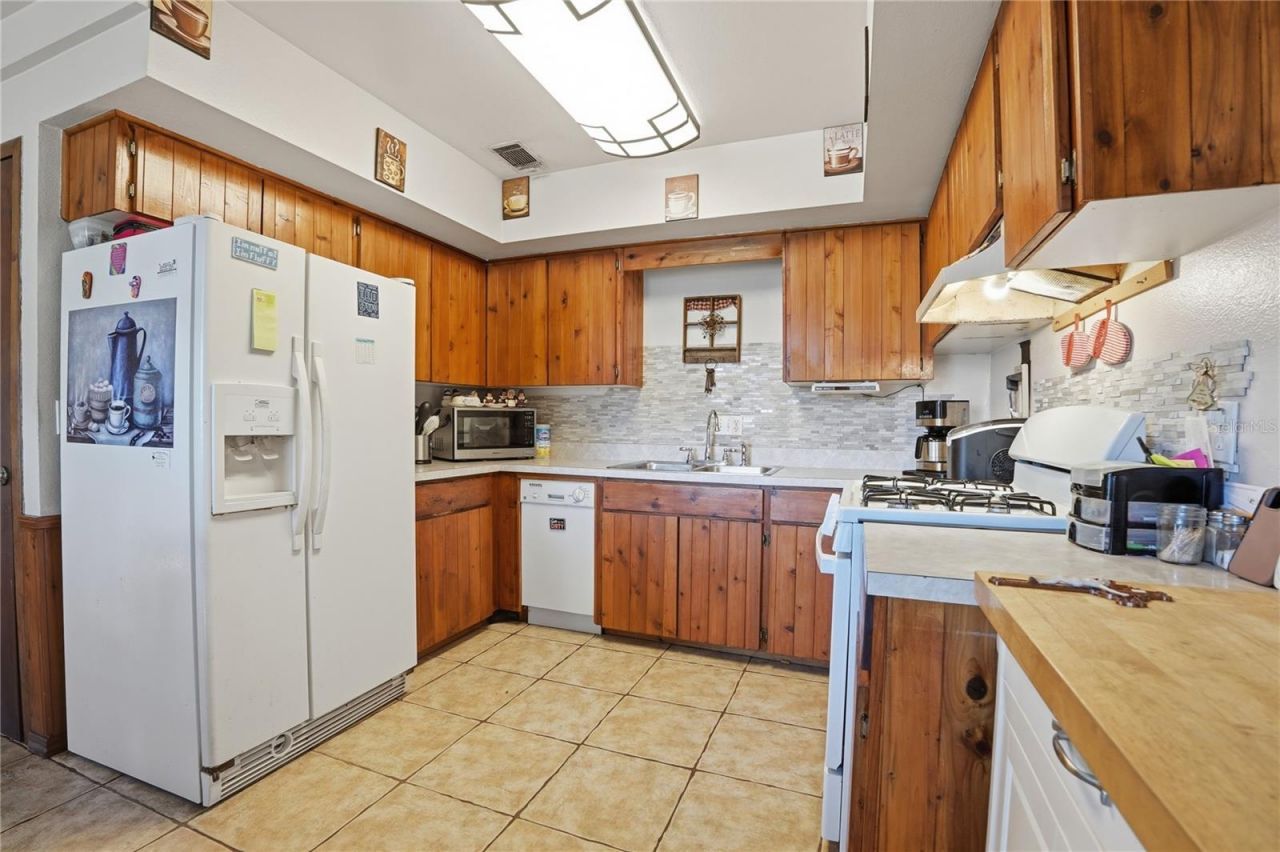 3131 Juniper Drive , Edgewater, FL 32141 Photo