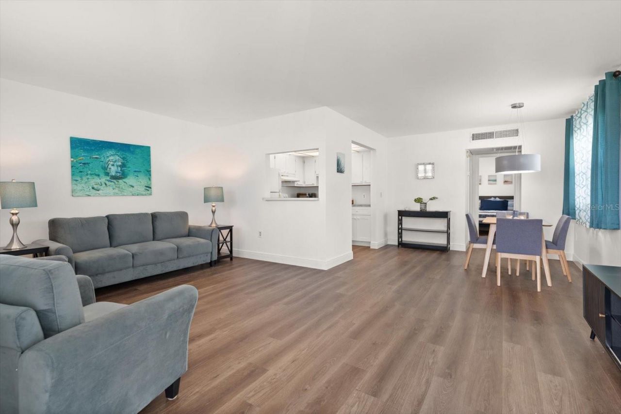 205 Kings Boulevard, Unit 62, Sun City Center, FL 33573 Photo