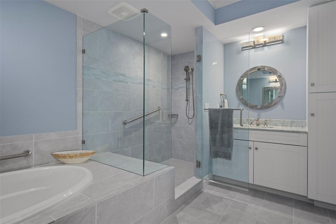 650 Collany Road, Unit 405, Tierra Verde, FL 33715 Photo