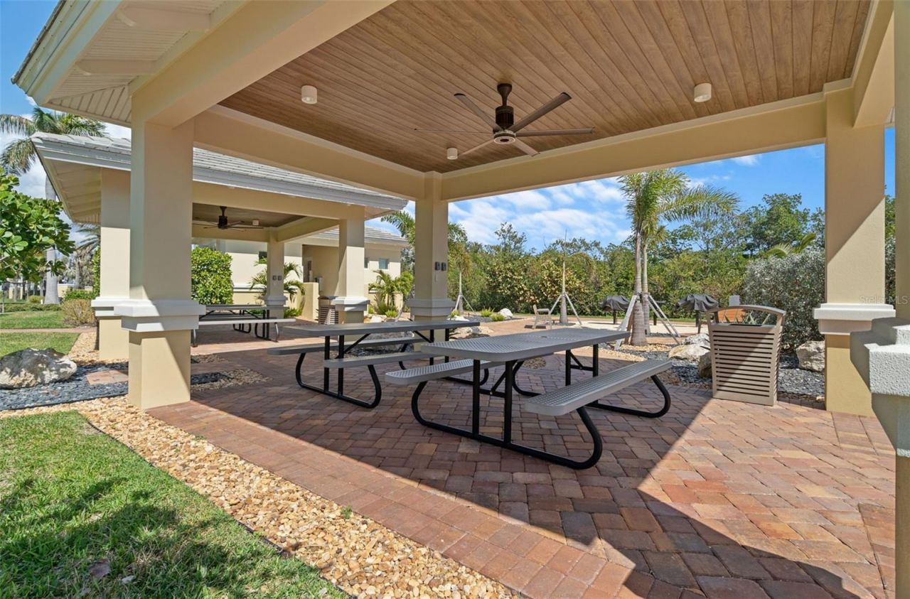 650 Collany Road, Unit 405, Tierra Verde, FL 33715 Photo
