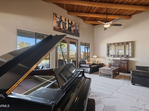 1114 E Carlise Road, Phoenix, AZ 85086