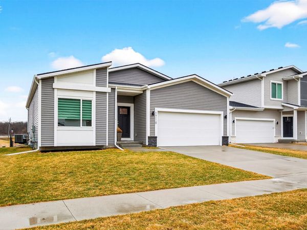 1718 S Redtail Avenue, West Des Moines, IA 50265