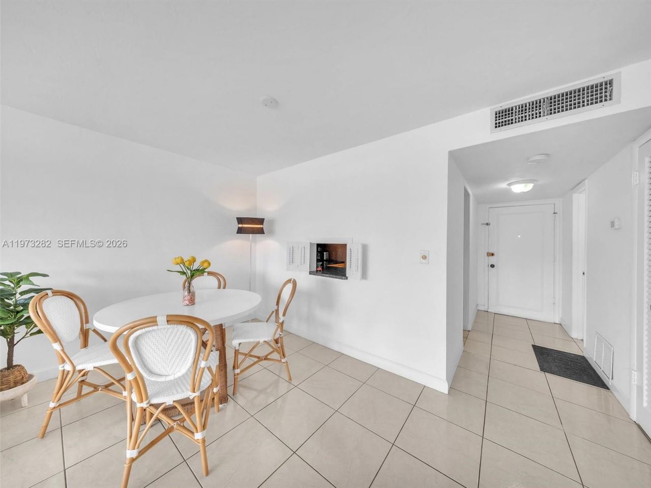 1530 NE 191st St , Unit 306, Miami, FL 33179 Photo