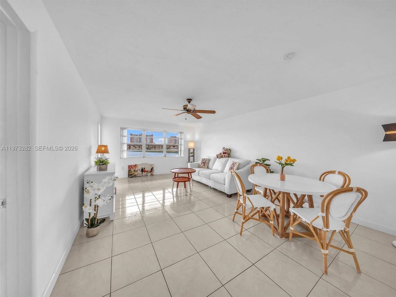 1530 NE 191st St , Unit 306, Miami, FL 33179 Photo