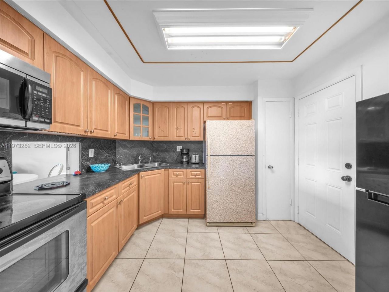 1530 NE 191st St , Unit 306, Miami, FL 33179 Photo