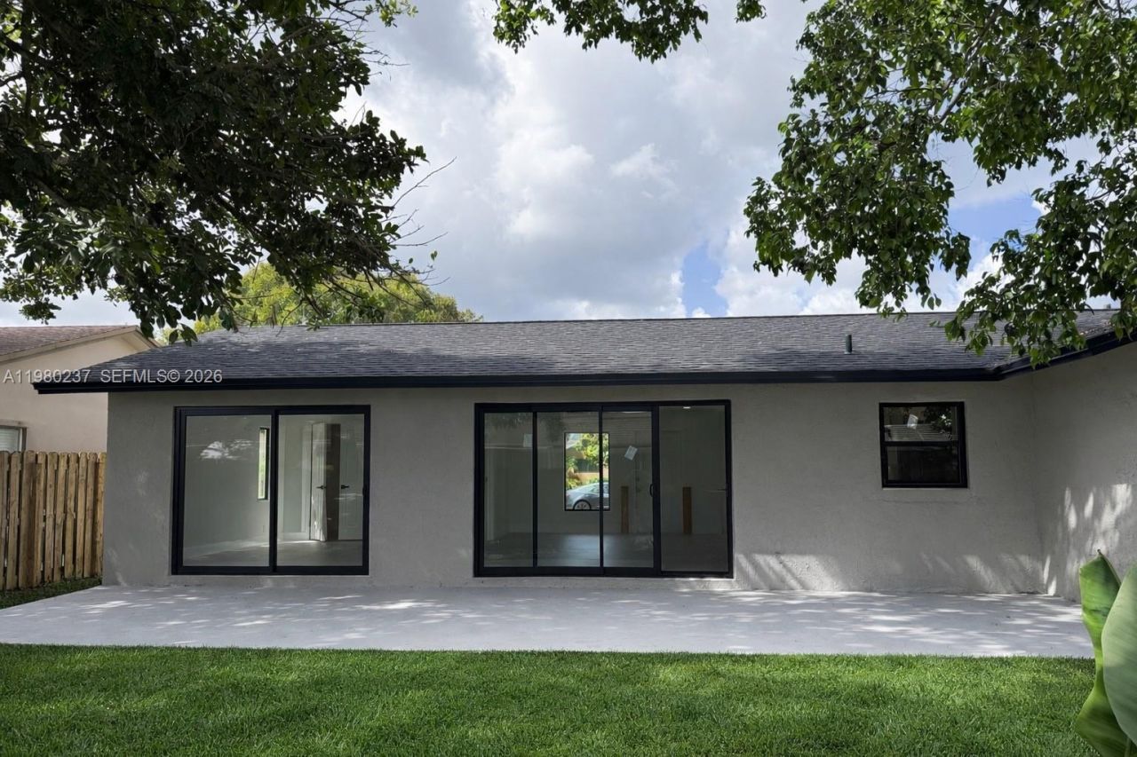 4020 NW 93rd Way , Sunrise, FL 33351 Photo