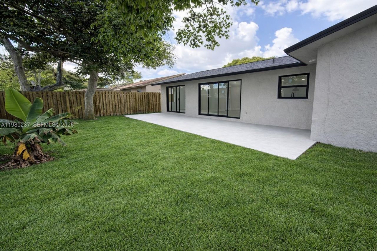 4020 NW 93rd Way , Sunrise, FL 33351 Photo