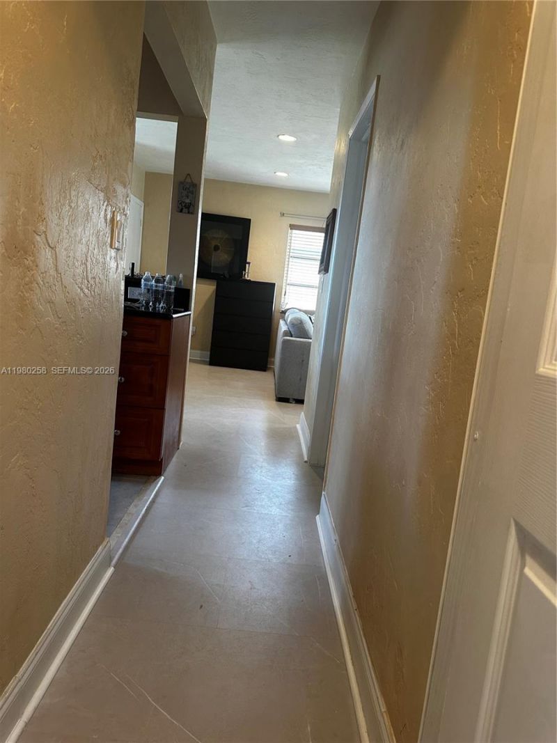 7540 SW 37th St , Miami, FL 33155 Photo