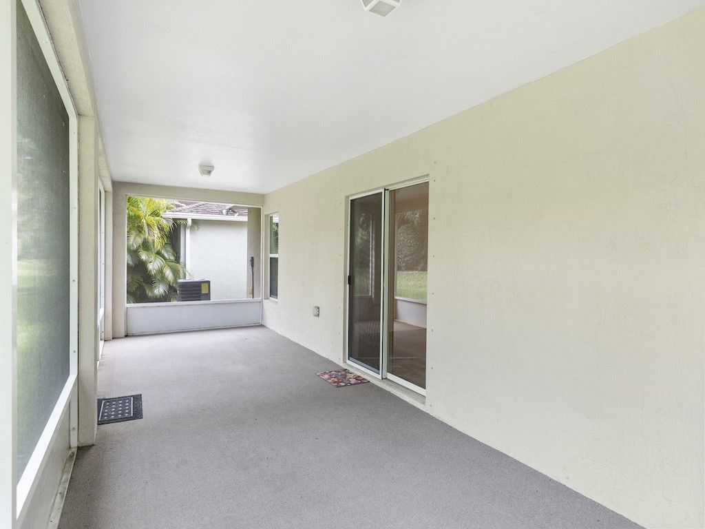 2575 12th Square Sw, Vero Beach, FL 32968 Photo