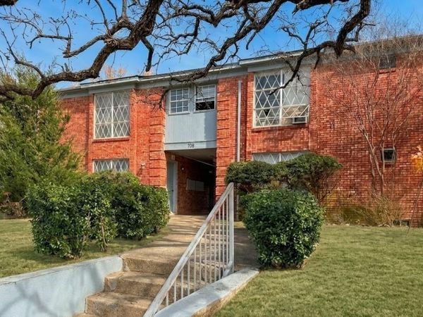 708 N MARSALIS, Dallas, TX 75203