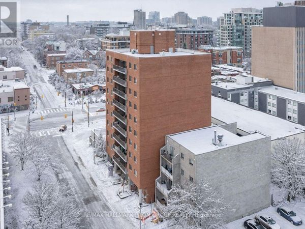 154 Nelson Street, Unit 902, Ottawa, ON K1N7R5