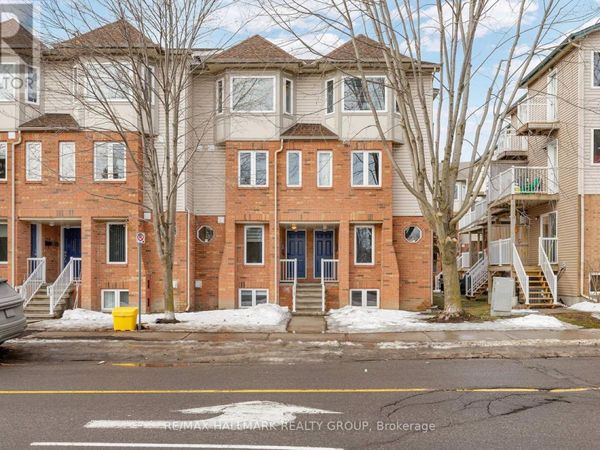 1344 Guthrie Street, Ottawa, ON K2H1G8