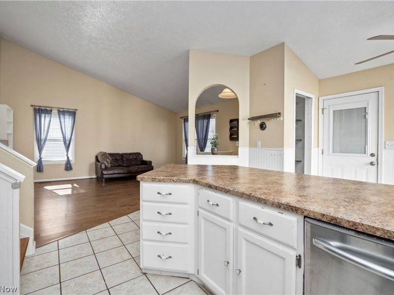 5943 Eastview Avenue , North Ridgeville, OH 44039 Photo 10