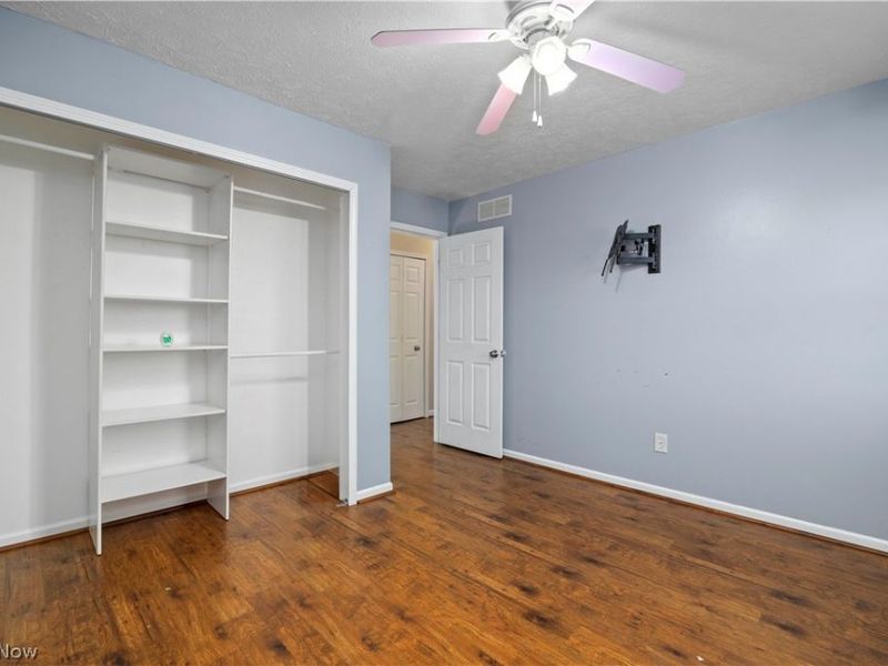 5943 Eastview Avenue , North Ridgeville, OH 44039 Photo 19