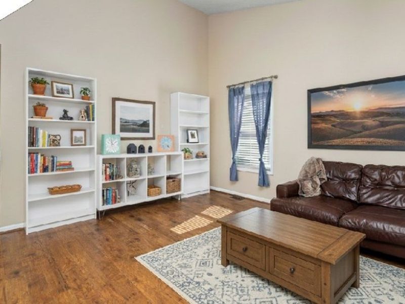 5943 Eastview Avenue , North Ridgeville, OH 44039 Photo 2