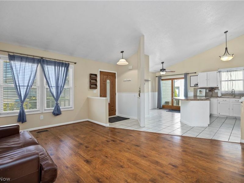 5943 Eastview Avenue , North Ridgeville, OH 44039 Photo 4