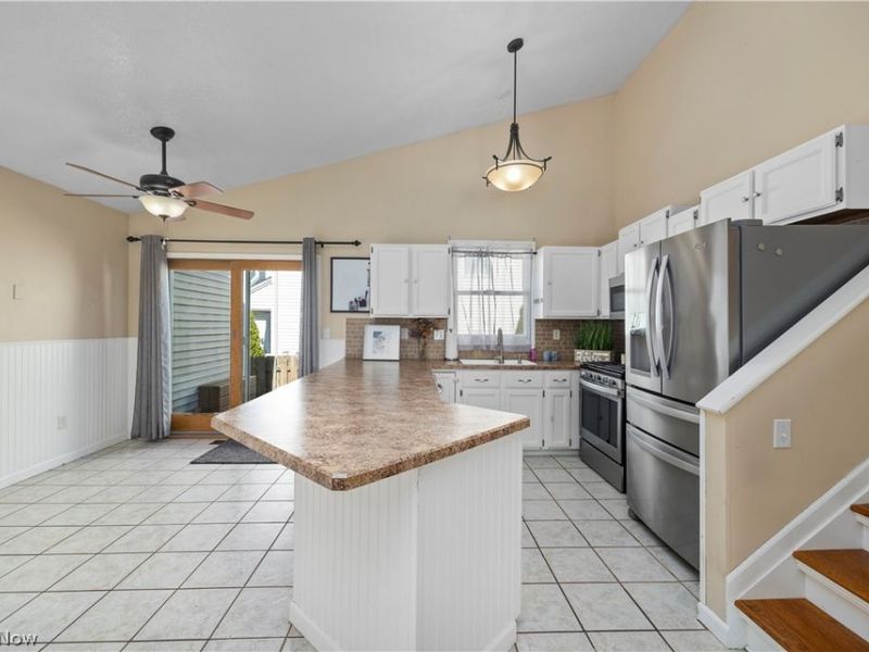 5943 Eastview Avenue , North Ridgeville, OH 44039 Photo 7