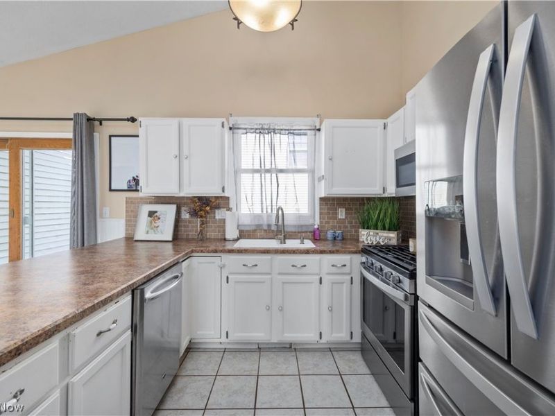 5943 Eastview Avenue , North Ridgeville, OH 44039 Photo 9