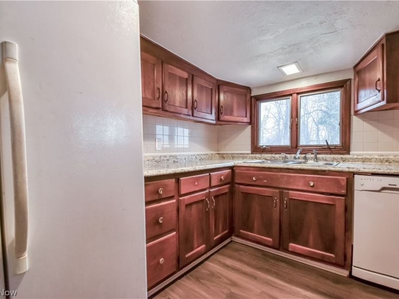 271 E 238 Street, Euclid, OH 44123 Photo 11