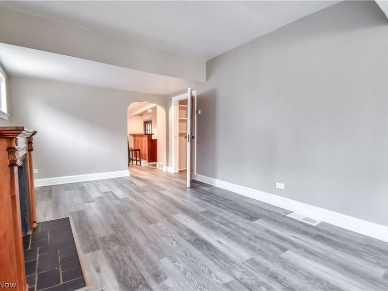 271 E 238 Street, Euclid, OH 44123 Photo 8