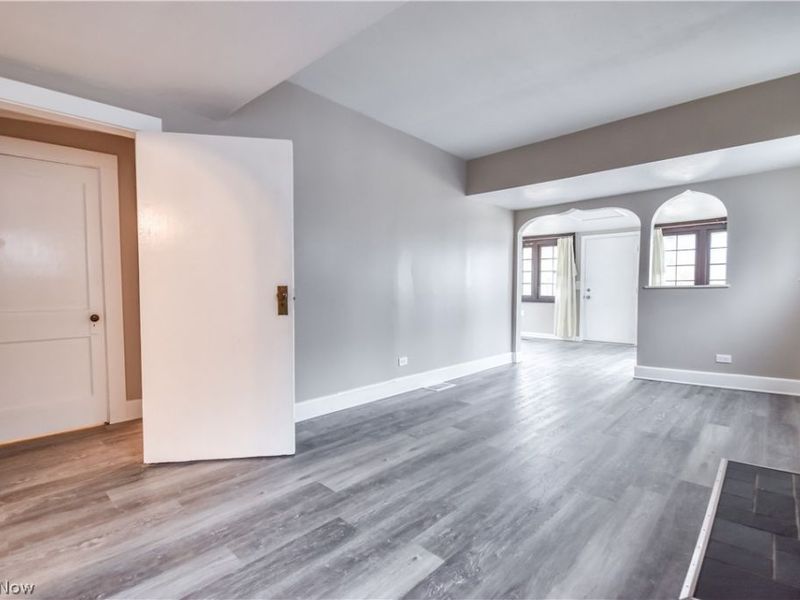 271 E 238 Street, Euclid, OH 44123 Photo 9