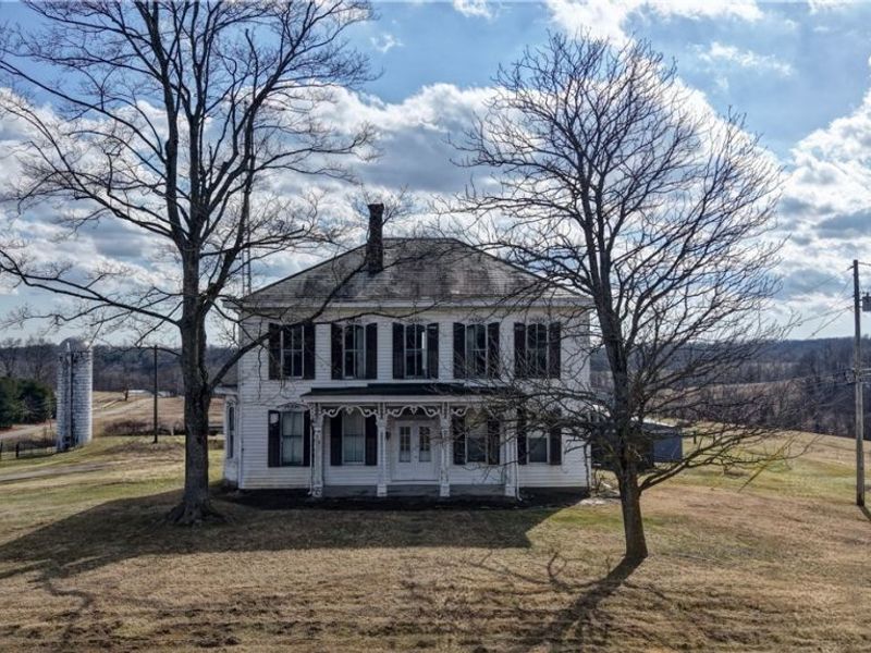 6040 Pinecrest Drive , Zanesville, OH 43701 Photo 5