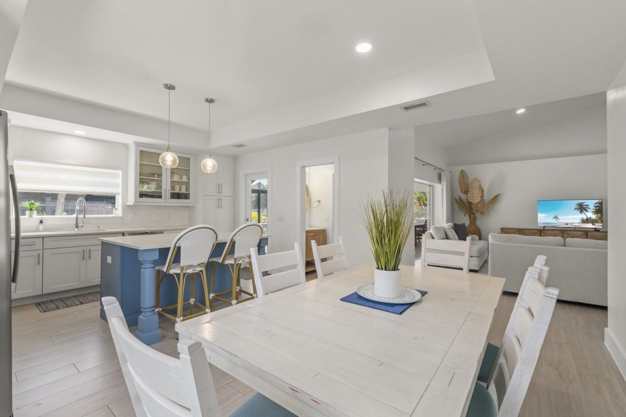 3708 Agate Ct, Sanibel, FL 33957 Photo